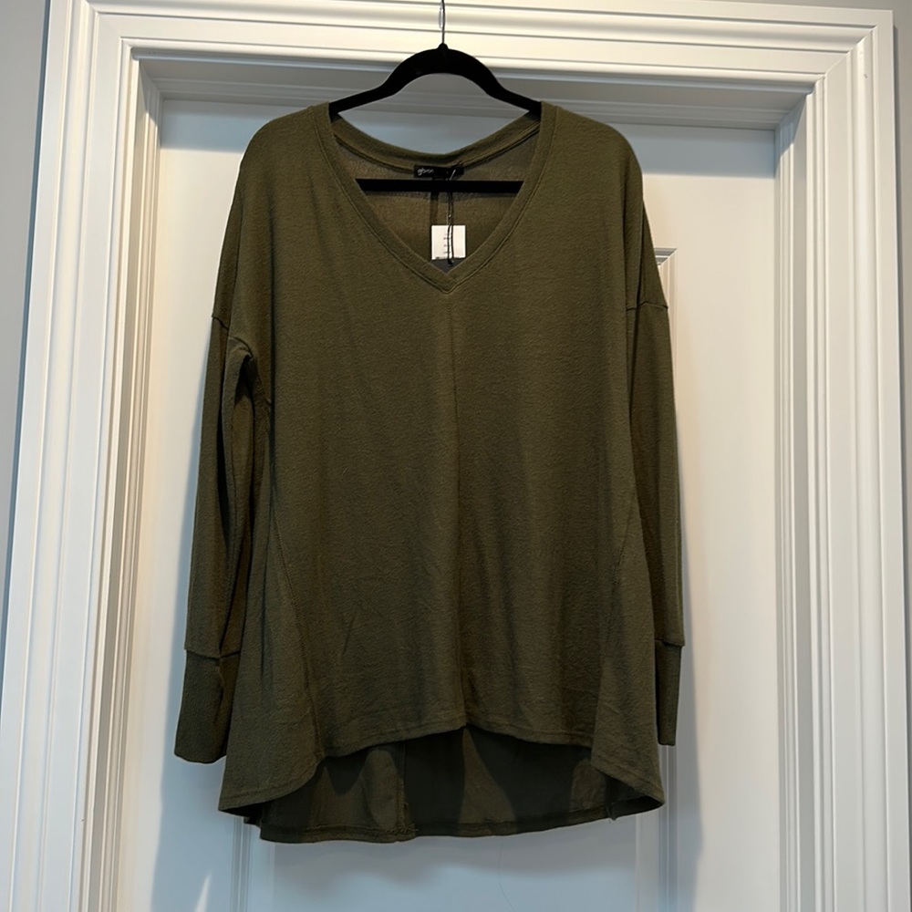 New with tags Gibson soft V neck sweatshirt